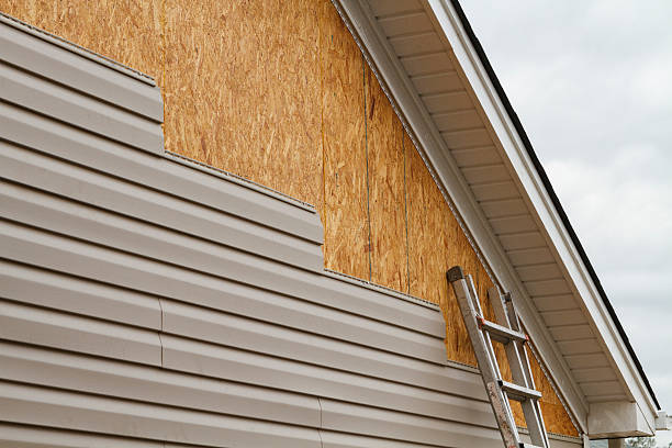 24/7 Emergency Siding Contractor experts in Louisville, OH